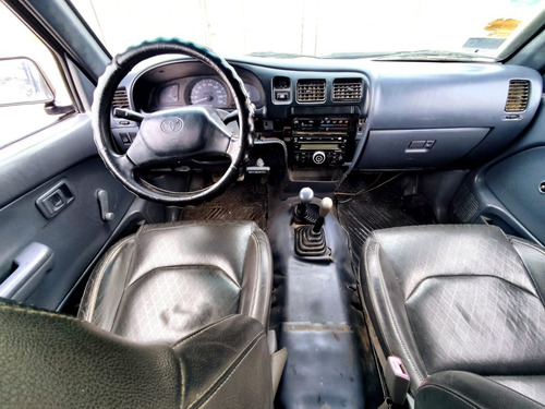 Imagen 9 de 15 de Ocasión Toyota Hilux 4x4 1999
