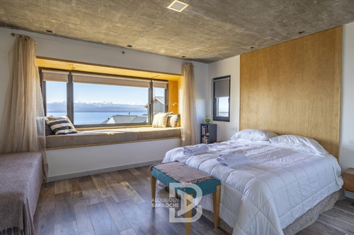 Imagen 12 de 28 de Alquiler Casa En Bariloche. 7 Pax. Vista Al Lago + Cine + Hidromasaje. 202.