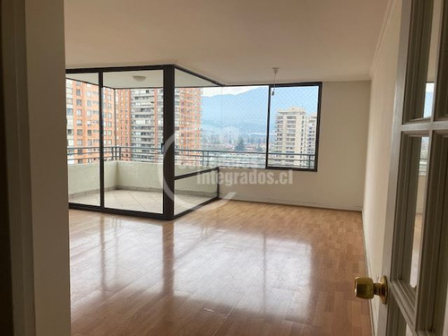 Departamento En Venta De 4 Dorm. En Las Condes