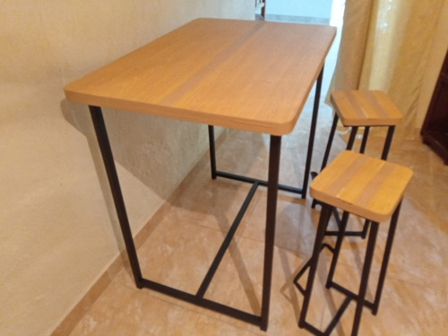 Imagen 4 de 4 de Mesa Con Dos Sillas, Fabricadas En Metal Y Madera