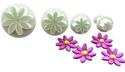 Imagen 1 de 7 de Cortantes Con Expulsor Repostería Margarita Set X4 Flor