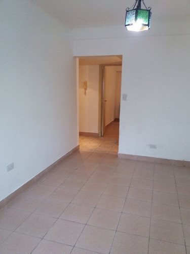 Imagen 3 de 6 de Departamento 2 Amb En Venta