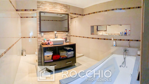 Imagen 9 de 17 de Casa En Venta En Jose Leon Suarez