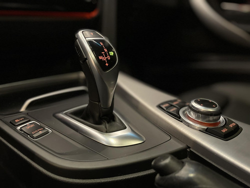 Imagem 11 de 14 de Bmw 320i 2.0 Sport 16v Turbo Active Flex 4p Aut. Leilão Fin