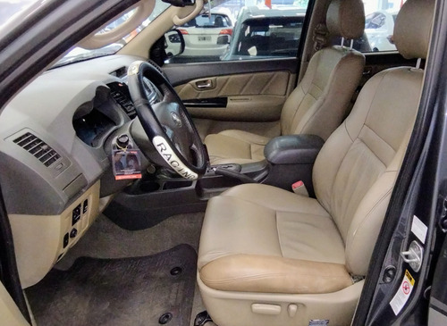 Imagen 10 de 16 de Toyota Sw4 4x4 At 7 Asientos