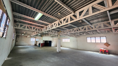Edificio Venta La Urbina 1600 Mts2 Sonmetros2