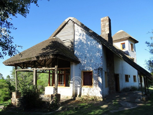 Kaaguy Porá En Villa Serrana