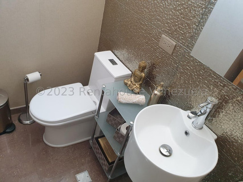 Imagen 28 de 28 de Local En Venta - Urb Miranda - 23-18366 Lrf 04128049913