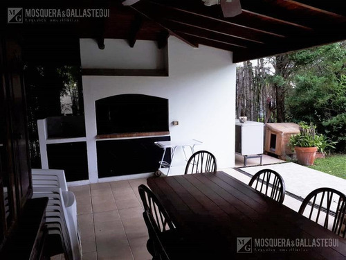 Imagen 14 de 16 de Importante Casa En Boulevares - Km 38 Pilar