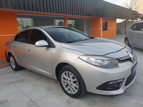 Renault Fluence 2.0 Dynamique Hi-flex 4p