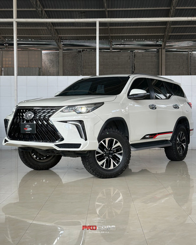 Toyota Fortuner Sr5