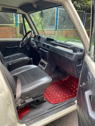 Mitsubishi Montero 2400 cc cabinado