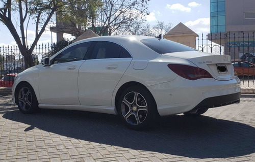 Mercedes-benz Clase Cla 1.6 Cla200 Coupe Urban 156cv Mt 2014