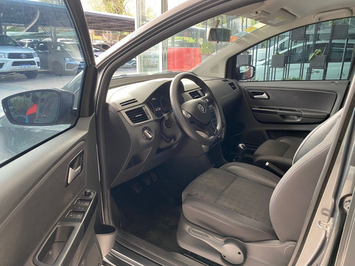 Imagen 3 de 9 de Volkswagen Suran 1,6 Mt Confortline - Nafta - 2017