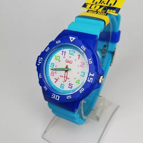 Reloj para niños, color azul, números, Q&Q by Citizen, sumergible