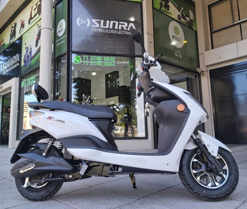 Imagen 13 de 19 de Scooter Sunra Leo Moderna Confortable Urbana Bat Gel D