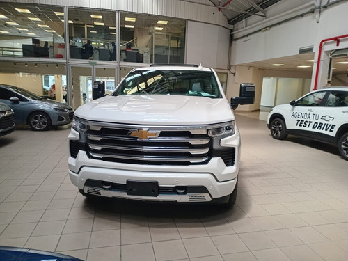 Chevrolet Silverado 5.3 V8 High Country