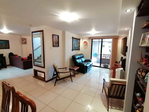 Imagen 6 de 13 de Venta Casa Grande 5 Habitaciones, 3 Baños,doble Uso De Suelo