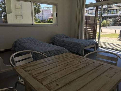 Departamento En Venta En Manantiales
