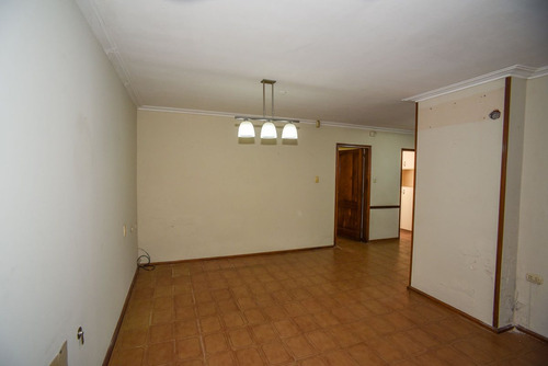 Venta De Casa Macrocentro 3 Dor, 2 Cocheras