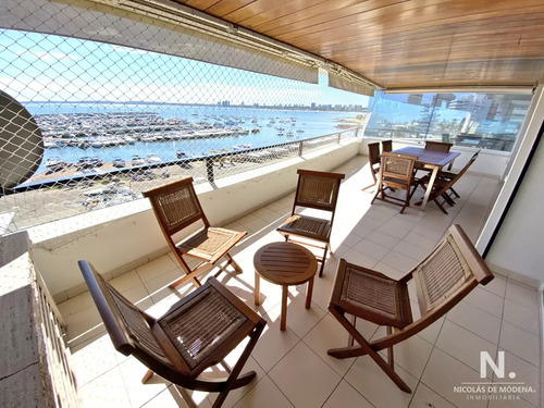 Apartamento En Venta De 3 Dormitorios En El Puerto , Punta Del Este , Peninsula 