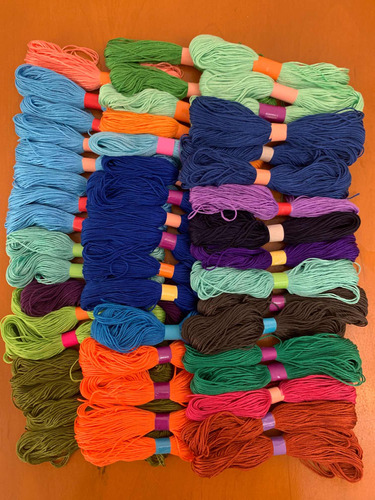 50 Hilaza Delgada Madejas Para Bordar (varios Colores)