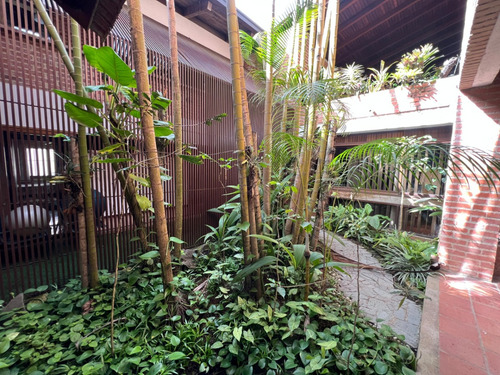 Se Vende Casa Quinta 1600mt2 T-1.100mt2 C 7h/10b/7pe Alto Hatillo