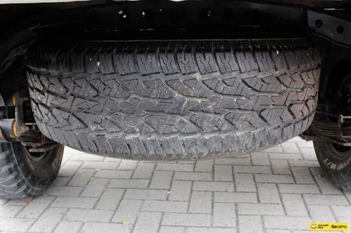 Nissan Frontier 2.5 D22 / Np300 Estacas Diesel Mt 4x4