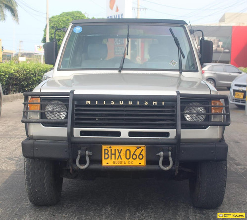 Mitsubishi Montero 2.6 L042 Lona