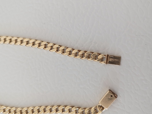 Pulsera En Oro 10k Tipo Barbada Pesa 14 G Mide 22 Cm Dorado (Usado)