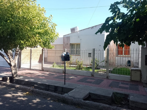 Casa Venta Muy Comoda-bo. Jardin Luzuriaga-maipu 