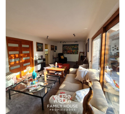 Casa En Príncipe De Gales, Pasaje Seguro. Fhp