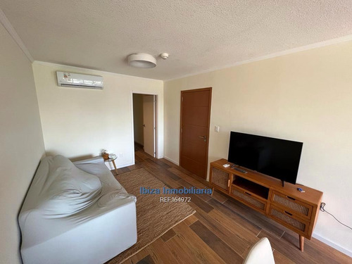 Imagen 6 de 15 de Pocitos Venta Apartamento C/ Muelbes 2 Dormitorios.