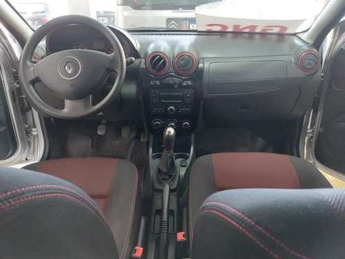 Imagen 7 de 10 de Renault Sandero Stepway 1.6 Confort 105cv