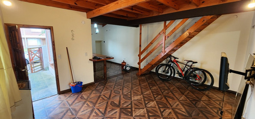 Duplex Al Frente, Con Espacio Guardacoche. Gas Natural.