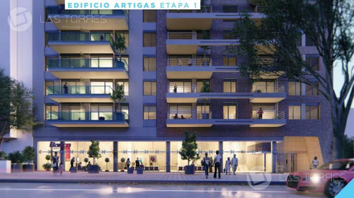 Imagen 22 de 30 de Local - Tres Cruces - Gran Frente De Vidrio, Entrepiso, Patio, Estrena 2022