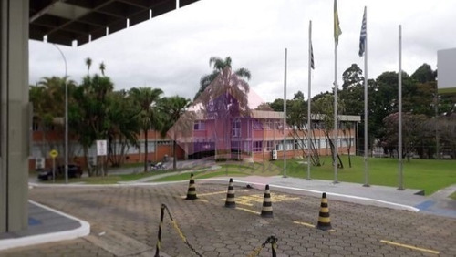 Excelente Prédio Comercial Para Locação Com Instalações Para Escola Ou Universidade Próximo A Embraer. Portaria, Laboratório. Amplo Estacionamento. - Ar00004 - 68517360