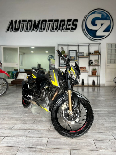 Imagen 11 de 12 de Tvs Rtr 200