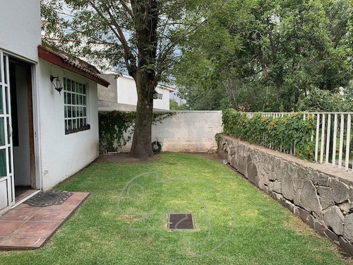 Imagen 17 de 23 de Casa Grande En Venta En Lomas Verdes Estilo Rústico Con Segu