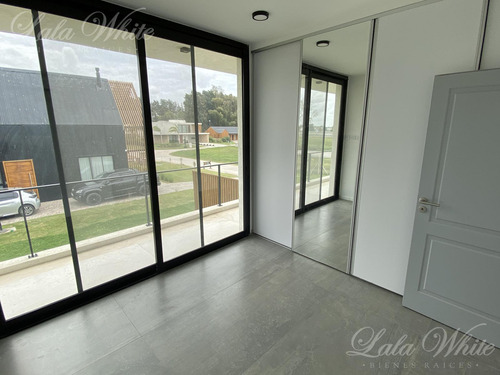 Casa En Venta En Lares De Canning
