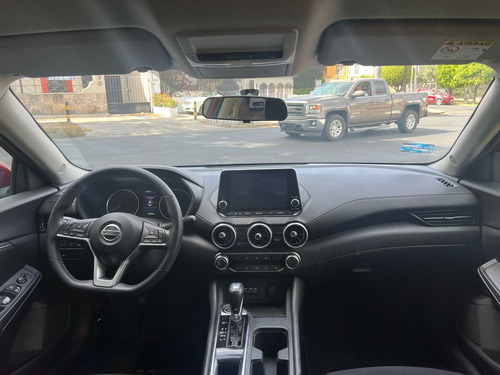 Nissan Sentra 1.8 Advance Cvt