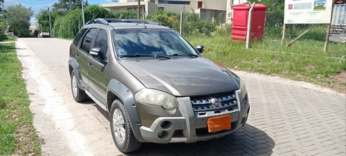 Imagen 2 de 9 de Fiat Palio Weekend Adventure Locker