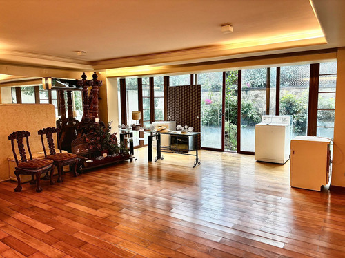 Excelente Casa Comercial Nueva Costanera - Vitacura, 4 Dorm