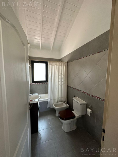 Alquiler Temporal - Casa En Sausalito - Bayugar Negocios Inmobiliarios