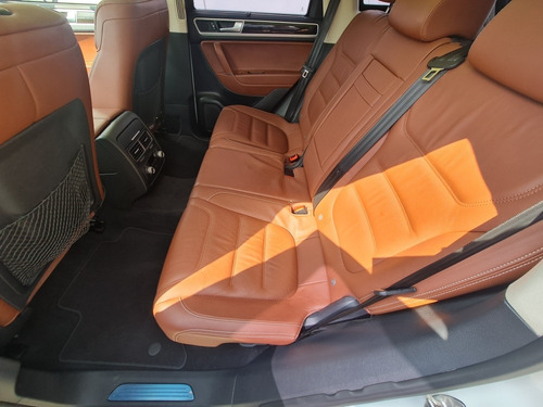 Imagen 8 de 11 de Volkswagen Touareg 4.2 V8 Fsi At 2016