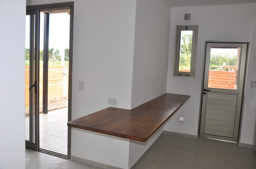 Imagen 5 de 13 de Duplex A Estrenar En La Martina Financia