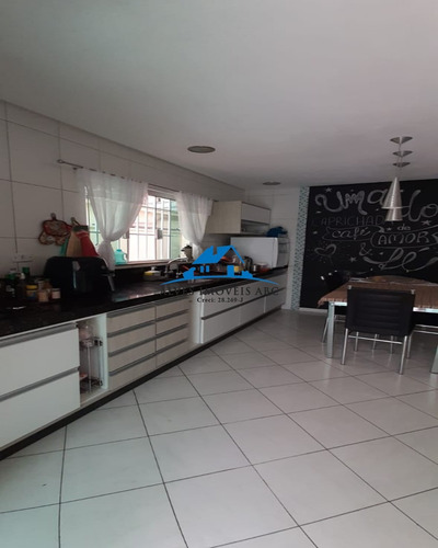 Imagem 7 de 15 de Sobrado Com 150m² De Área Construída, 3 Quartos 1 Suíte Com Sacada 4 Banheiros 2 Vagas De Garagem Coberta Piscina Aquecida Churrasqueira - Ca00189 - 69473761