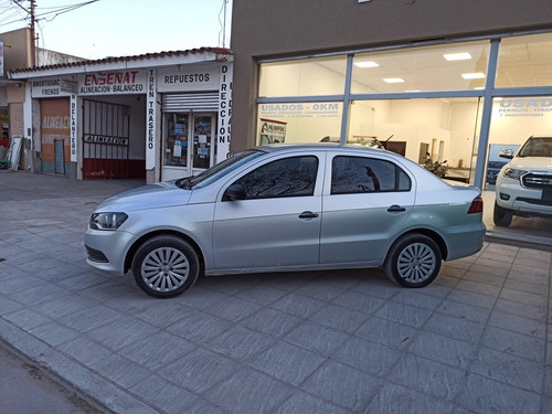 Volkswagen Voyage 1.6 Comfortline Plus 101cv 2014