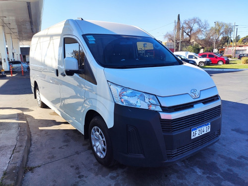 Toyota Hiace 2.8 Tdi Furgón 6at L2h2 3a 5p