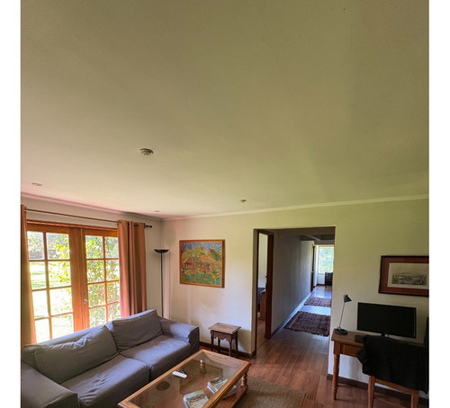 Casa En Venta Estilo Chileno, Ubicada En Chicureo.